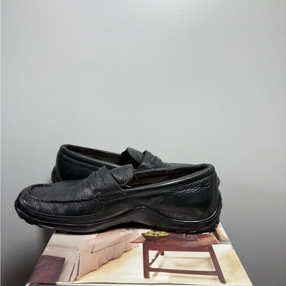 Classic Cole Haan Size 10 Men’s Black Leather Loafers